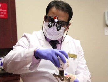 doctor treating patient in Canonsburg
